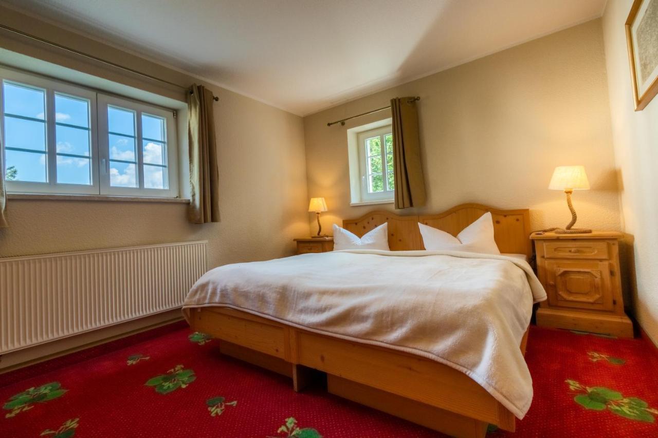 Romantik Hotel Zum Lindengarten Курорт Юнсдорф Екстериор снимка