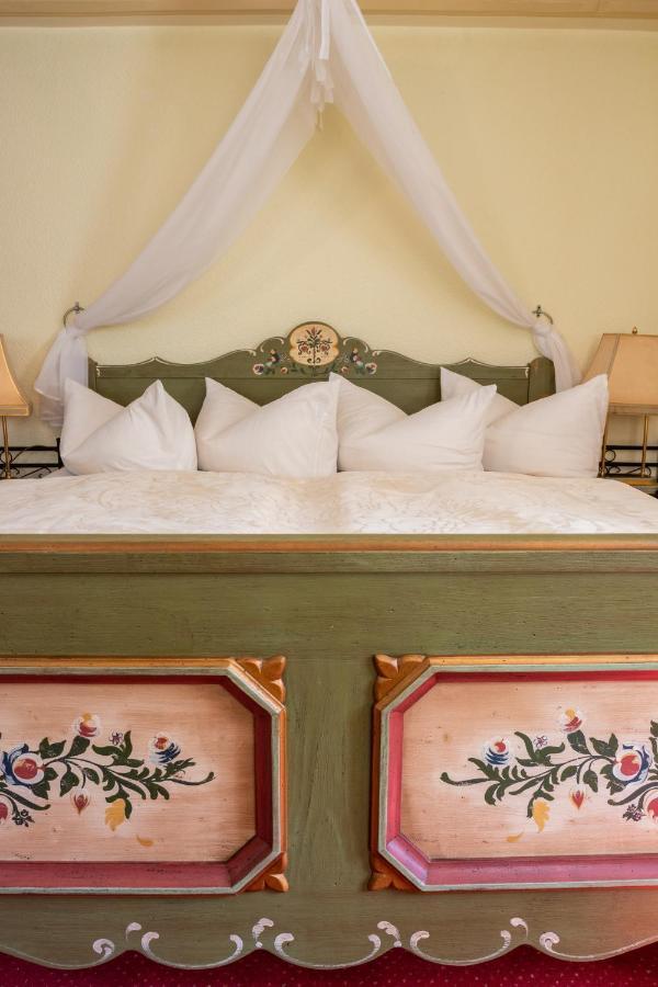 Romantik Hotel Zum Lindengarten Курорт Юнсдорф Екстериор снимка