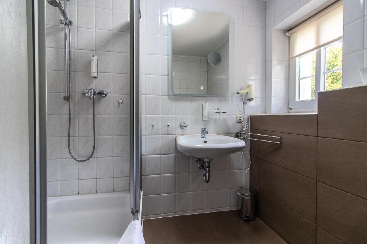 Romantik Hotel Zum Lindengarten Курорт Юнсдорф Екстериор снимка