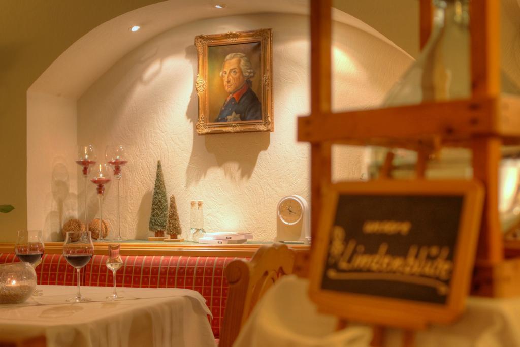 Romantik Hotel Zum Lindengarten Курорт Юнсдорф Стая снимка
