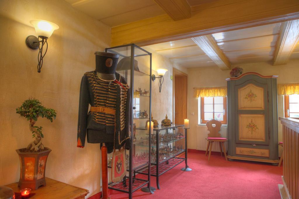 Romantik Hotel Zum Lindengarten Курорт Юнсдорф Екстериор снимка