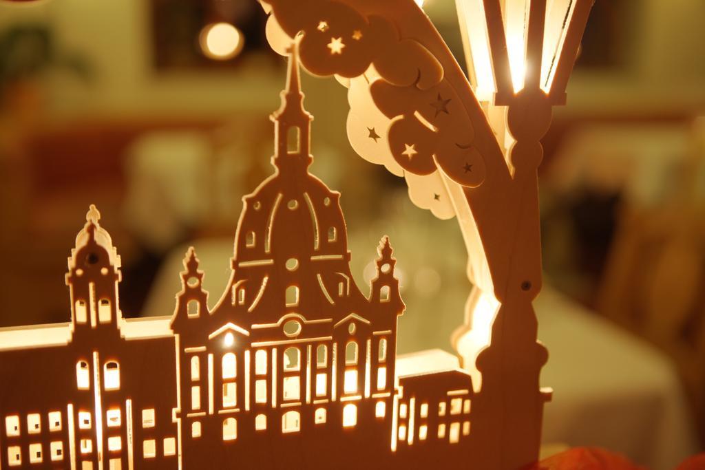 Romantik Hotel Zum Lindengarten Курорт Юнсдорф Екстериор снимка