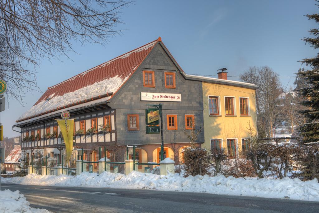 Romantik Hotel Zum Lindengarten Курорт Юнсдорф Екстериор снимка