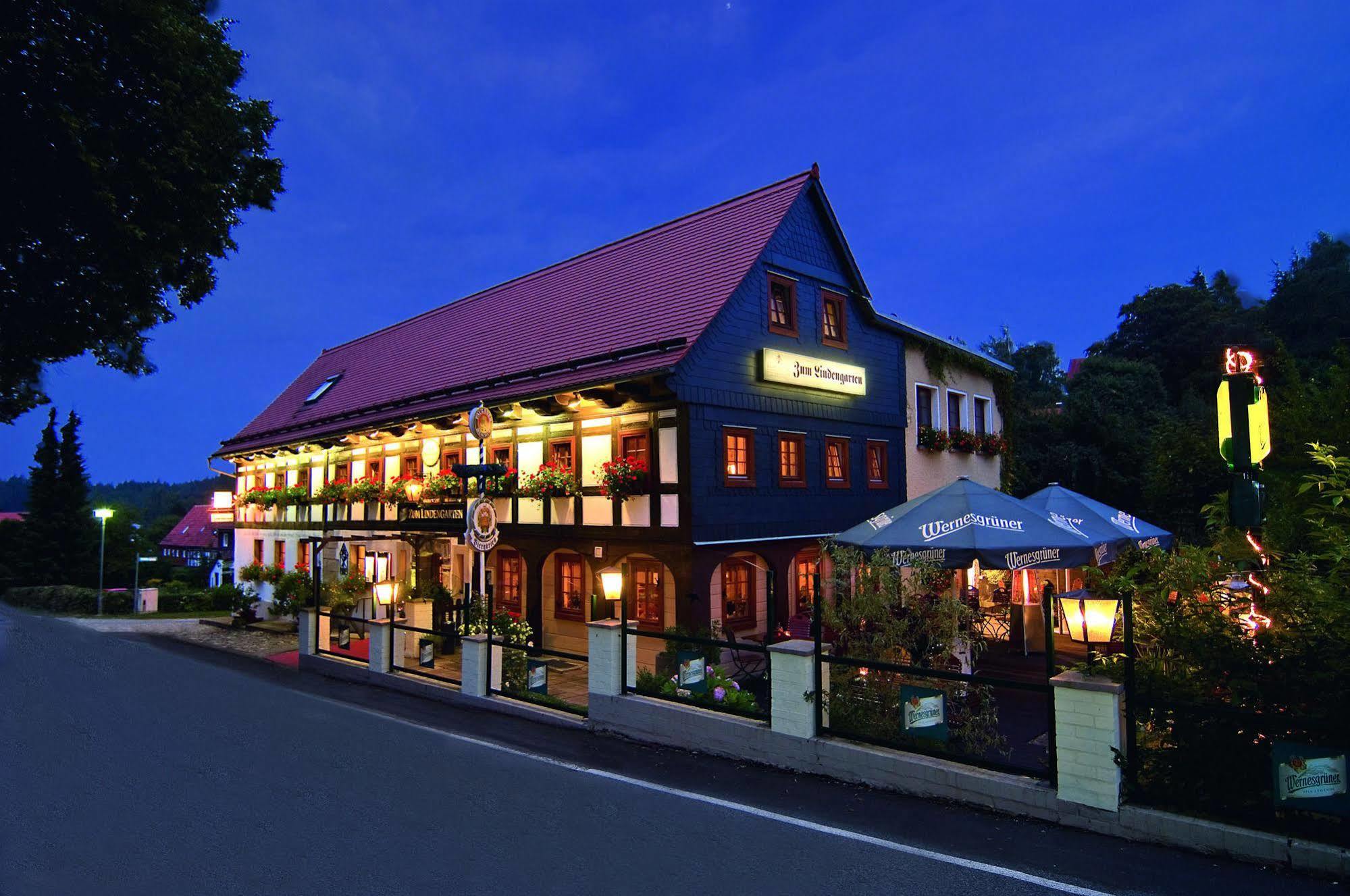 Romantik Hotel Zum Lindengarten Курорт Юнсдорф Екстериор снимка